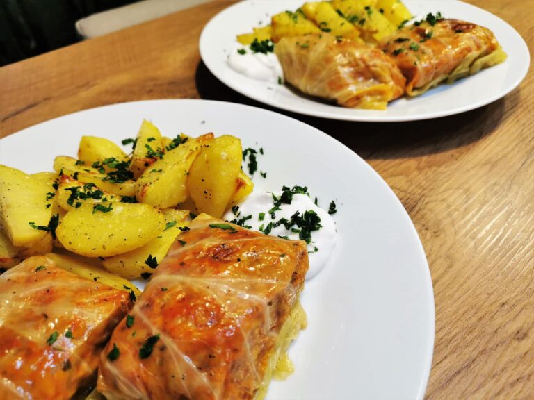 Sarma-Krautrouladen mit Erdäpfeln